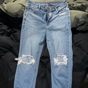 American Eagle Mom Jean